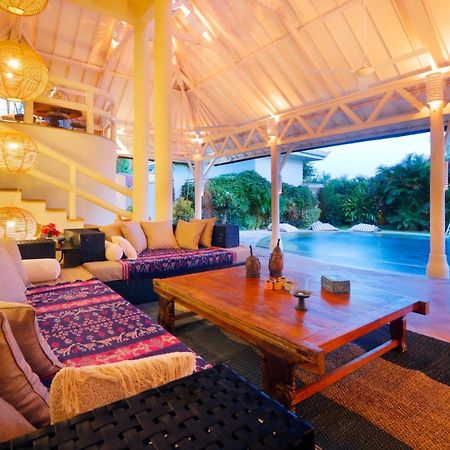 La Villa Oberoi Seminyak Esterno foto